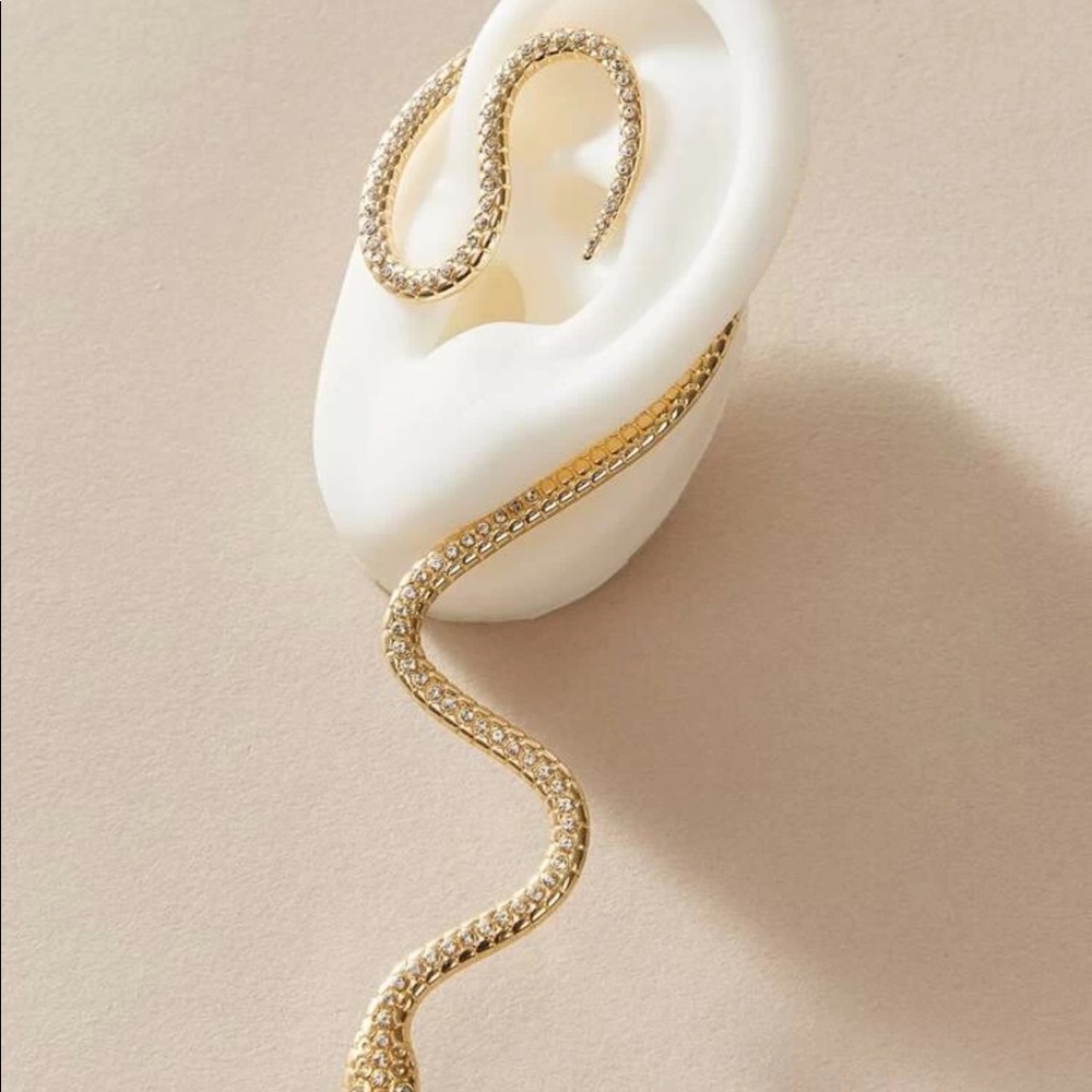 ‼️SOLD‼️ NEW Serpentine Gold Ear Climber - Picture 3 of 3
